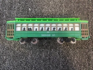 HO Scale New Orleans Streetcar "Desire" by Bachmann Non Powered (RH525) - Picture 1 of 2