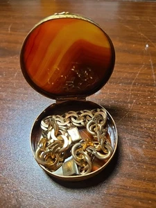 🌟Encantadora caja/estuche de baratija y fantástico aspecto pulsera tono dorado - Imagen 1 de 17