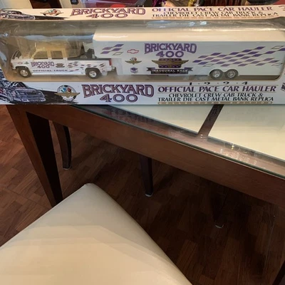 Camión oficial Brickyard 400 Pace Car - Edición Coleccionista 1994 - Nuevo en caja Foto 1 de 4