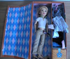 Mattel Teen Trends Courtney Doll 16" and Lots of Extra Accessories