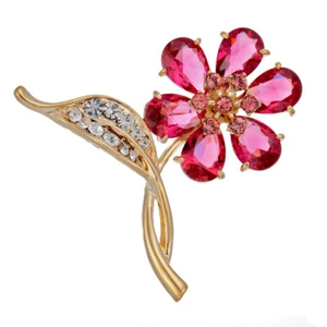6 Leaf Clover Brooch Pin, Classic Timeless Jewellery, Swarovski Crystal Elements - Picture 1 of 13