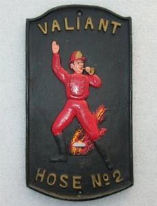 CASA DE BOMBEROS: Manguera Valiant No.2 - Marca/placa de hierro fundido de bombero P- SIGNO/FABRICANTE - Imagen 1 de 4