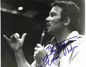 William Shatner Signed Star Trek 8x10 Photo with COA  ... STAR TREK - Picture 1 of 3