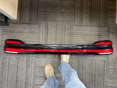 OEM | 2021 - 2025 Chrysler Pacifica LED Center Tail Light - Image 1 of 4