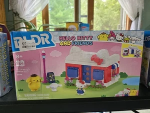BLDR Hello Kitty and Friends Hello Kitty’s Dream Cafe Building Set 0076 - Picture 1 of 2