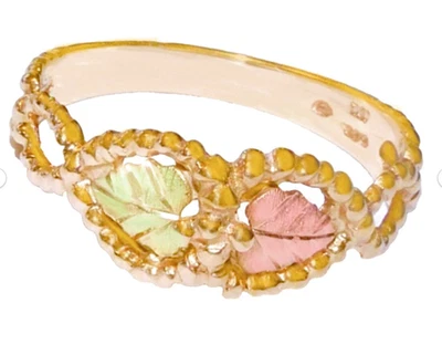 Anel feminino Black Hills ouro 10k duas folhas uvas tamanho 7 - Imagem 1 de 4