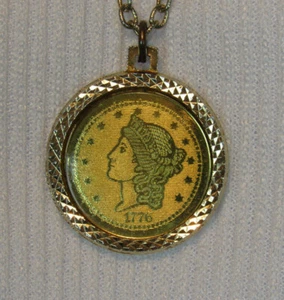 VTG 1970s TWENTY DOLLAR DOUBLE EAGLE GOLD PIECE REPLICA COIN PENDANT & CHAIN - Picture 1 of 12