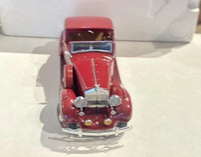 Danbury Mint 1:24 Scale 1938 Rolls Royce Phantom III Burgundy Diecast - Image 1 of 4