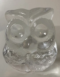 Lars Hellsten Small Glass Owl Swedish Collectible Paperweight - Picture 1 of 7