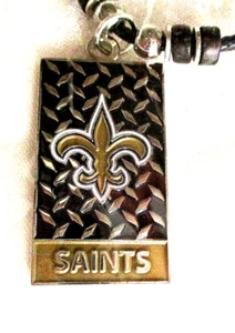 NEW ORLEANS SAINTS Metal Emblem Team Logo Necklace #04 - NEW - Picture 1 of 2