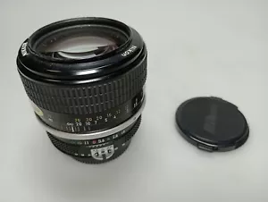 Nikon Ai Nikkor 85mm F1.8 - Picture 1 of 3
