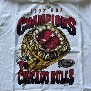 NWT Vintage 1997 Chicago Bulls NBA Champions Championship Ring Tee NEW - Picture 1 of 4