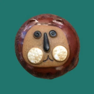 FINAL SALE Adorable vintage Takahashi San Francisco stoneware lion trinket box - Picture 1 of 13