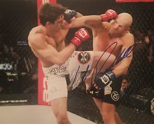Luke Rockhold Signed 8x10 UFC Photo - Picture 1 of 1