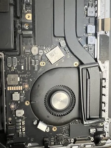 Motherboard MacBook Pro A1989 2018 - Afbeelding 1 van 4