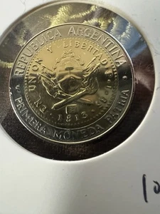 Argentina Coin 1 Peso 2013 - Bi-Metalic - KM #112.4 - Item 1067 - Picture 1 of 2