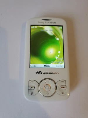 Sony Ericsson W100i Locked On Orange  - Image 1 of 4