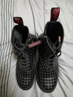 Dr. Martens 1460 Blade Runner WB 31748001 Warner Brothers  - Image 1 of 4