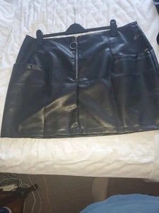 Black PVC Mini Skirt Sz 20 - Picture 1 of 3