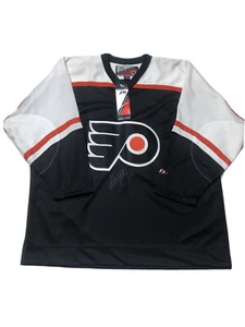 MAGLIA AUTOGRAFA NUOVA CON ETICHETTE VINTAGE Philadelphia FLYERS PRO PLAYER KEITH PRIMEAU TAGLIA XL - Foto 1 di 10