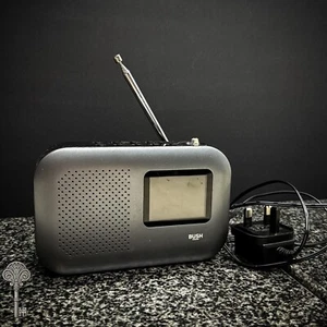 BUSH DAB FM RADIO BLACK DIGITAL TUNER WITH COLOR DISPLAY RETRO STYLE RADIO WORKS - Picture 1 of 7