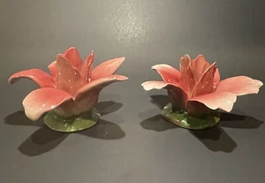 2 Vintage Capodimonte Dark Pink Lotus Flowers Porcelain Figurines Marked Crown N - Picture 1 of 9