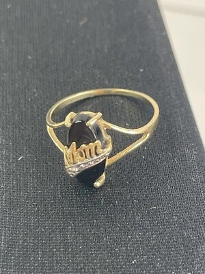 10k Yellow Gold “Mom” Black Stone Oval Shaped Cocktail Ring Superb  Sz 6 - Image 1 of 4