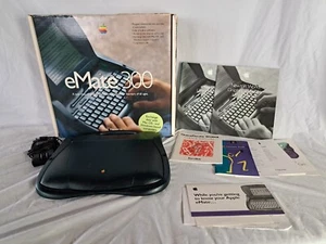 Apple Newton eMate 300 alles original mit Karton, Adapter und Zubehör - Bild 1 von 11