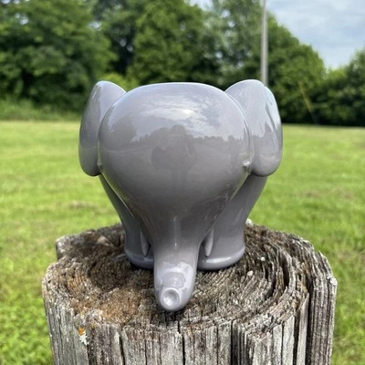 Bath & Body Works (2) Candelabro de 3 mechas con pedestal de elefante de cerámica gris. NUEVO Foto 1 de 4