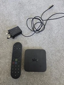 Sky Glass Multi Room Stream Puck Model IP061-EF-ANT Box Remote And power Cable - Picture 1 of 3