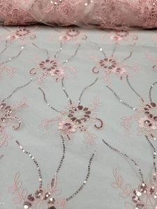 Blush rosa pizzo paillettes ricamo maglia floreale tessuto quinceañera venduto da cantiere - Foto 1 di 12
