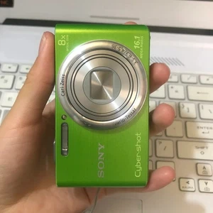 SONY Cyber-shot DSC-W730 Digital Camera 16.1 MP 8x Optical Zoom Built-in Wi-Fi - Imagen 1 de 6
