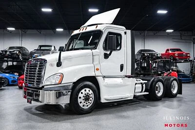 2018 Freightliner Cascadia 125 Day Cab 6x4 - Imagem 1 de 4