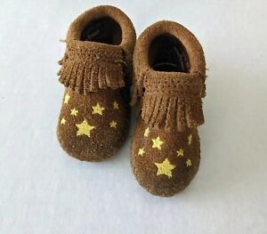 MINNETONKA Moccasins BABY Fringed Booties Stars Brown 0-6 Months