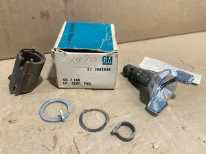 GM 3981938 Uncoded Ignition Lock Cylinder Kit -- 1970 Chevelle Camaro -- NOS OEM - Picture 1 of 9