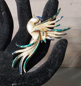 Gold Tone Vintage Bird Pin Brooch Green Accents 2x2.5 - Picture 1 of 5