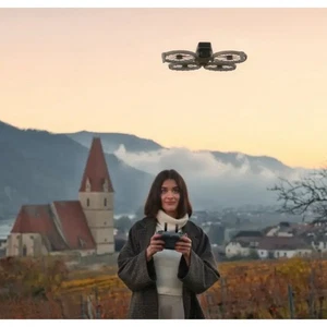 DJI 9837 Flip (DJI RC 2) All-in-One Kameradrohne für Vlogs - Bild 1 von 8