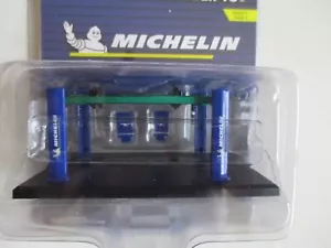 GREENLIGHT COLLECTIBLES 1/64 - MICHELIN 4 COLUMN LIFT BRIDGE ACCESSORIES - Picture 1 of 4