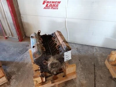 CORE 8-350 LONG BLOCK FOR REBUILD FITS 1982 CHEVROLET PICKUP 1134922 - Image 1 of 4