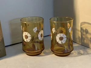 2 Vintage MCM Amber Floral Leaf Pattern Juice Glasses 6oz - Picture 1 of 3