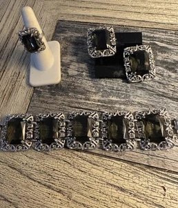 Sarah Coventry "Celebrity" Piedras de Cuarzo Ahumado Pulsera, Anillo y Pendientes Conjunto!! - Imagen 1 de 7