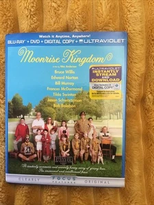 Moonrise Kingdom (Blu-ray/DVD, 2012, 2-Disc Set - Picture 1 of 3