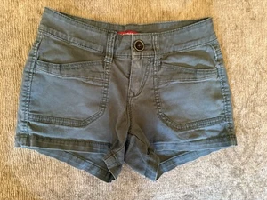 EUC Unionbay Damen grün Arctic Ice Delaney 3,5" Stretch Twill Shorts Größe 0 - Bild 1 von 5
