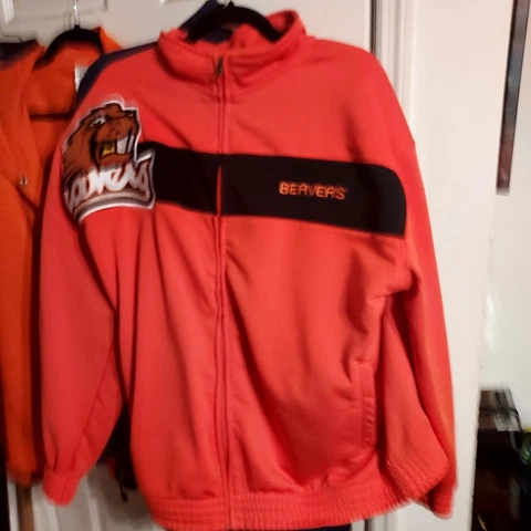 MAJESTIC SECTION 101 OREGON STATE BEAVERS XL FULL ZIP JACKET Cover