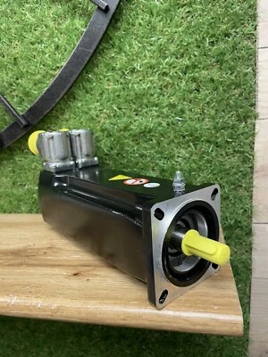AC servo motor BSH, Lexium 05, 2.12N.m, 3000rpm BSH0702M11A2A - Image 1 of 3