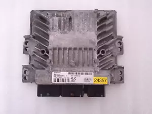 Centralina motore Ford Fiesta VI JA8 Engine control 8V21-12A650-EC - Foto 1 di 4