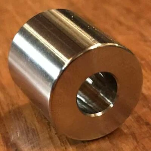 Espaciador de acero inoxidable 316"" EXTSW 5/16"" ID x 9/16"" OD x 7/8"" de espesor - Imagen 1 de 1