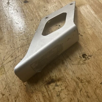 Protector de cadena de aluminio Kawasaki ZX7R 1993-95  Foto 1 de 2