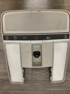 2008 MERCEDES W221 S450 S550 S600 INTERIOR DOME LIGHT LAMP 2218703286  OEM - Image 1 of 4