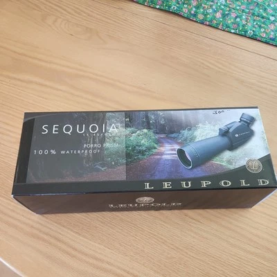 Mira telescópica Leupold Sequoia 15-45X60 mm con estuche de transporte Foto 1 de 3